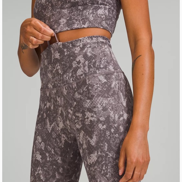 Lululemon invigorate hr tight 25” - Picture 2 of 8